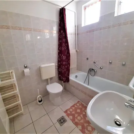 شقة Nora بالاتوليلّي